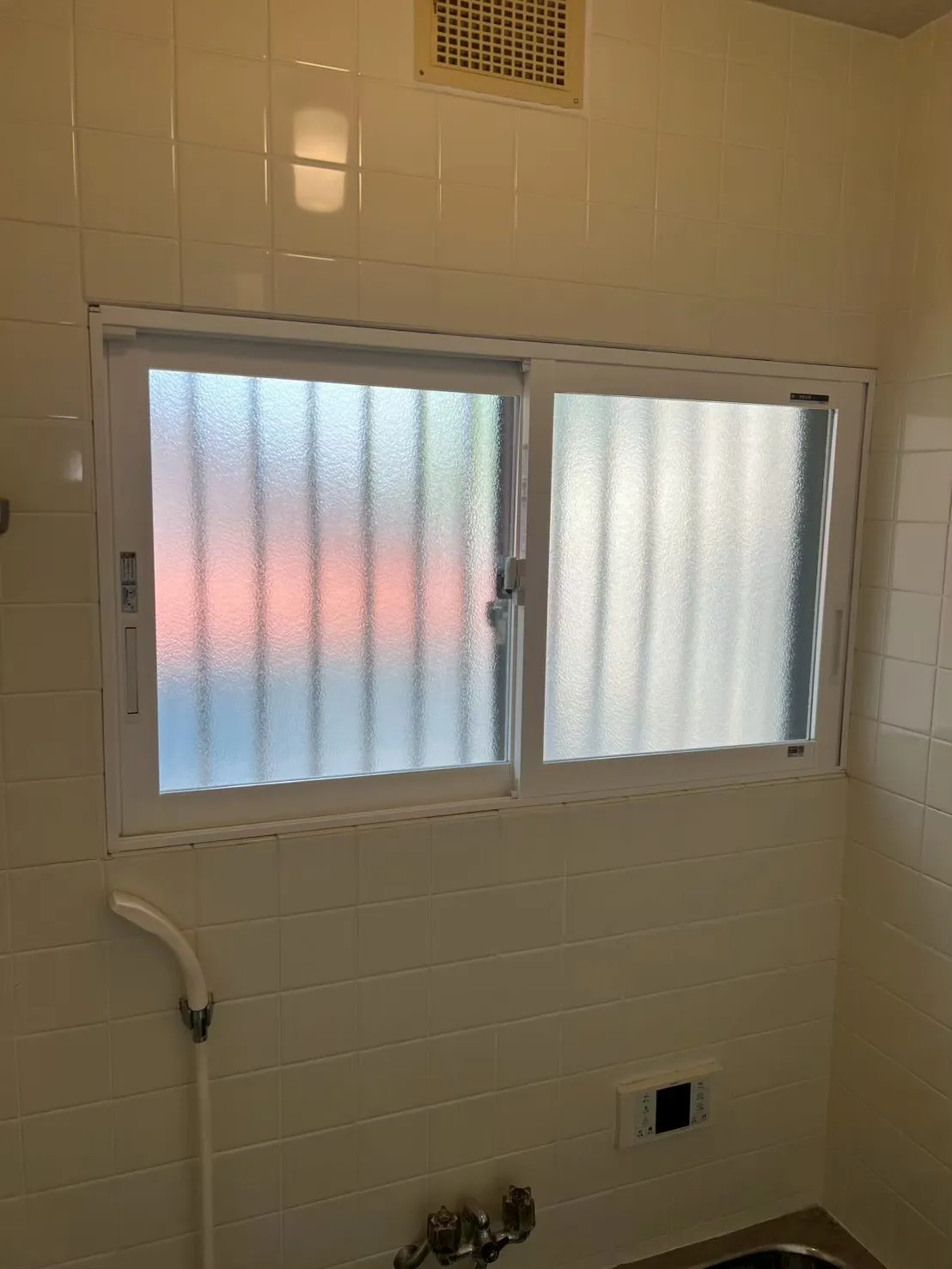 浴室内窓の設置工事